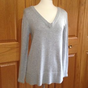 MARKET & SPRUCE - Chaya Double V-Neck - Like New